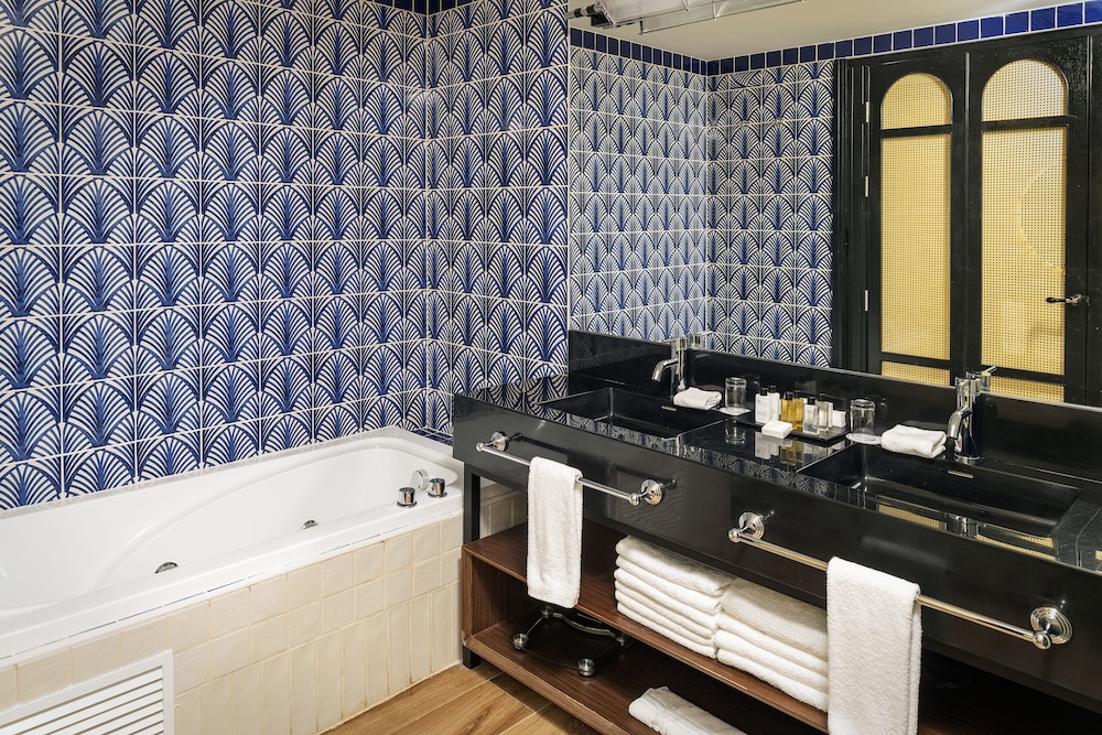 Ocean Eden Bay - Adults Only 49/50