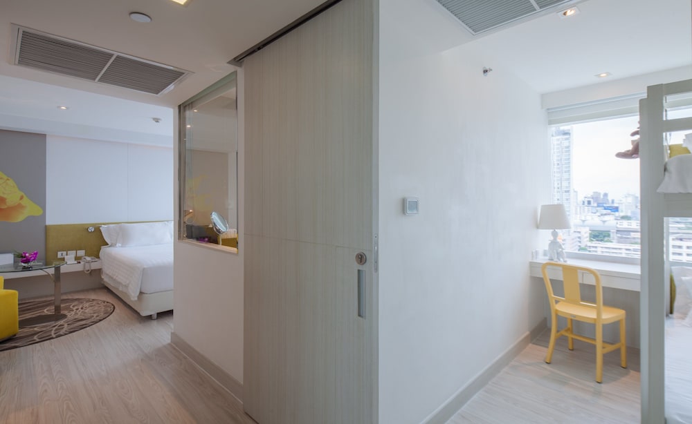 Centara Watergate Pavilion Hotel Bangkok 23/87