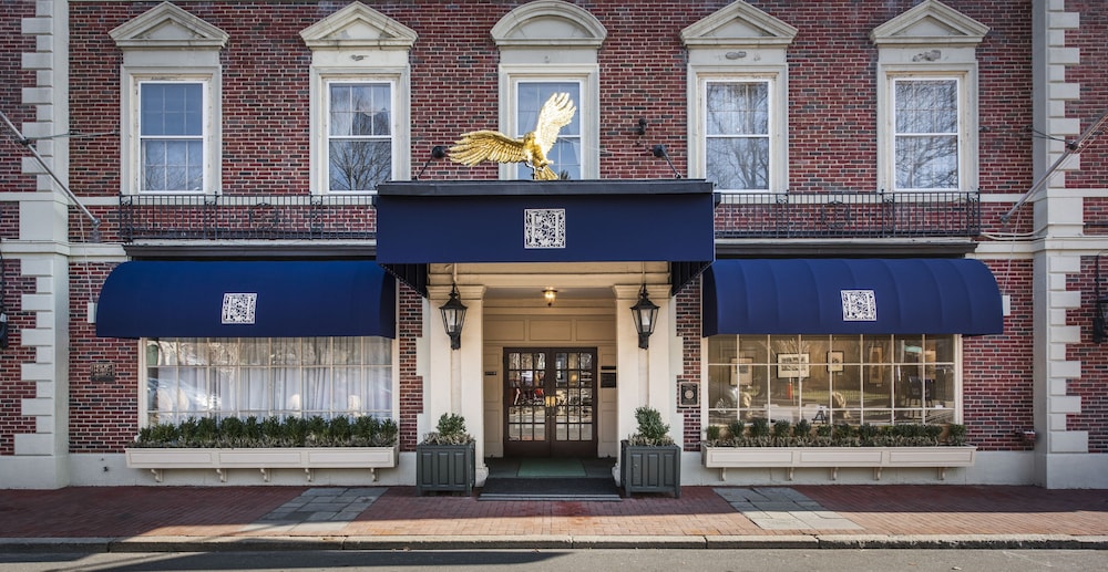 Hawthorne Hotel 2/69