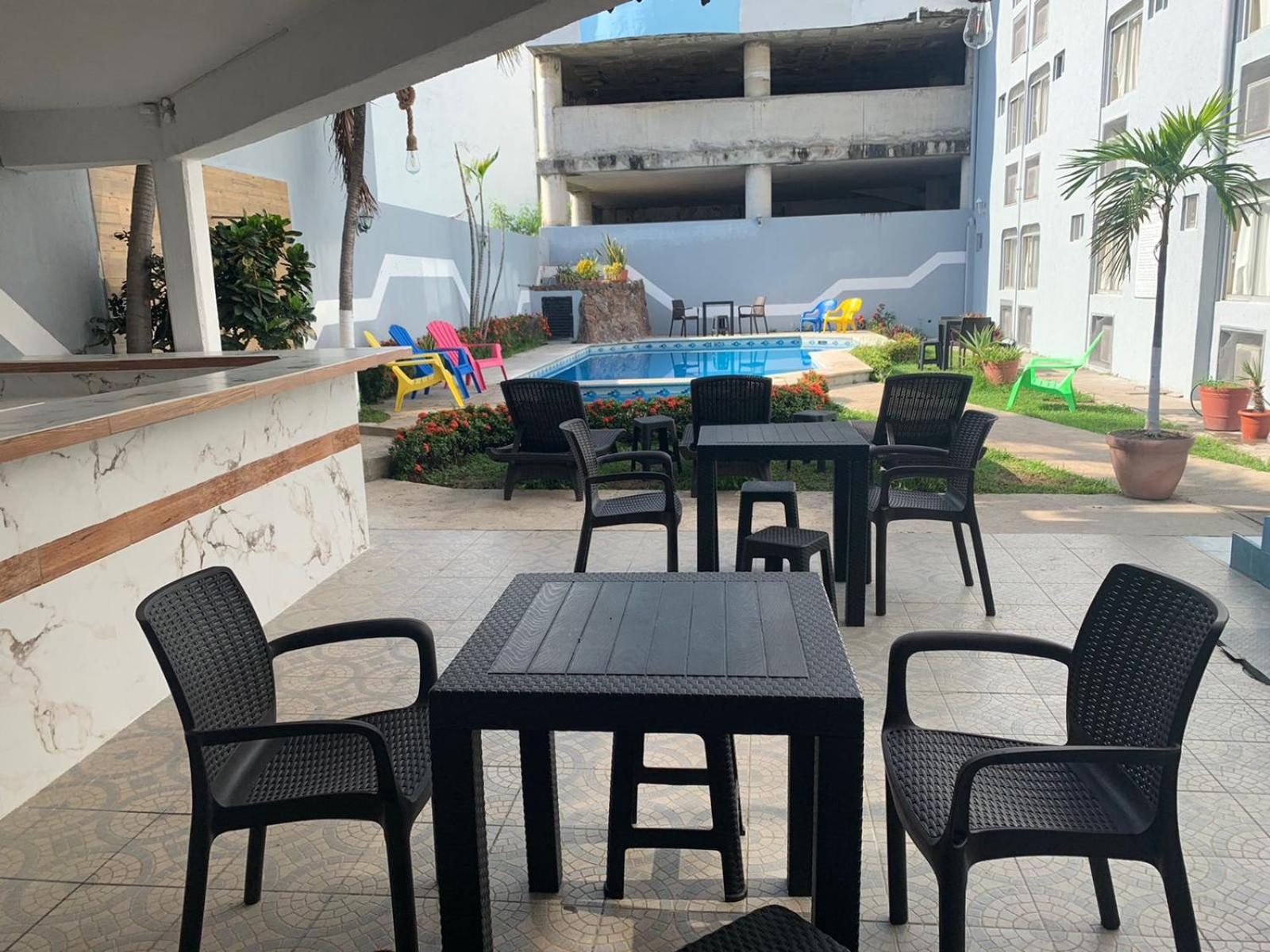Hotel Plaza Jardin 51/70