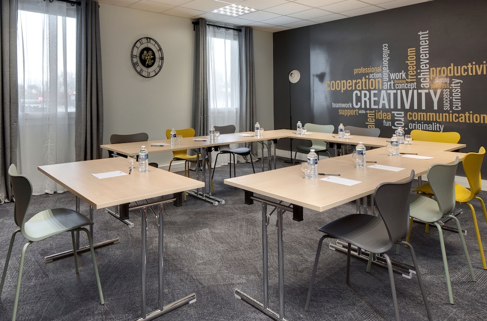Ibis Clermont Ferrand Nord Riom 44/45