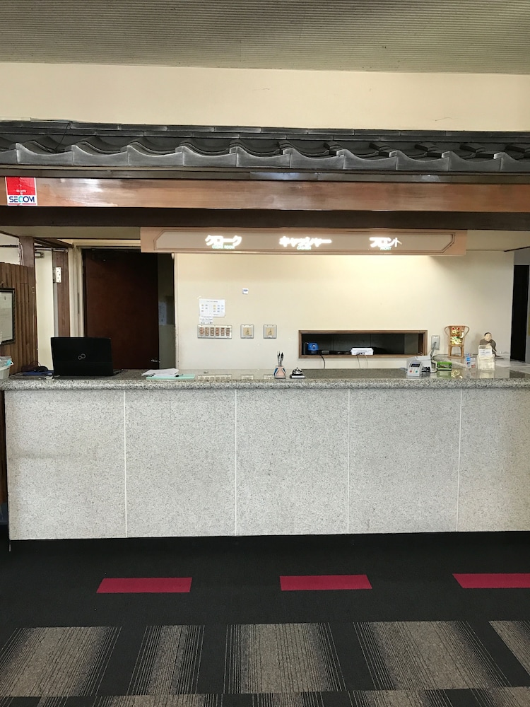 New Makomo Hotel 4/61