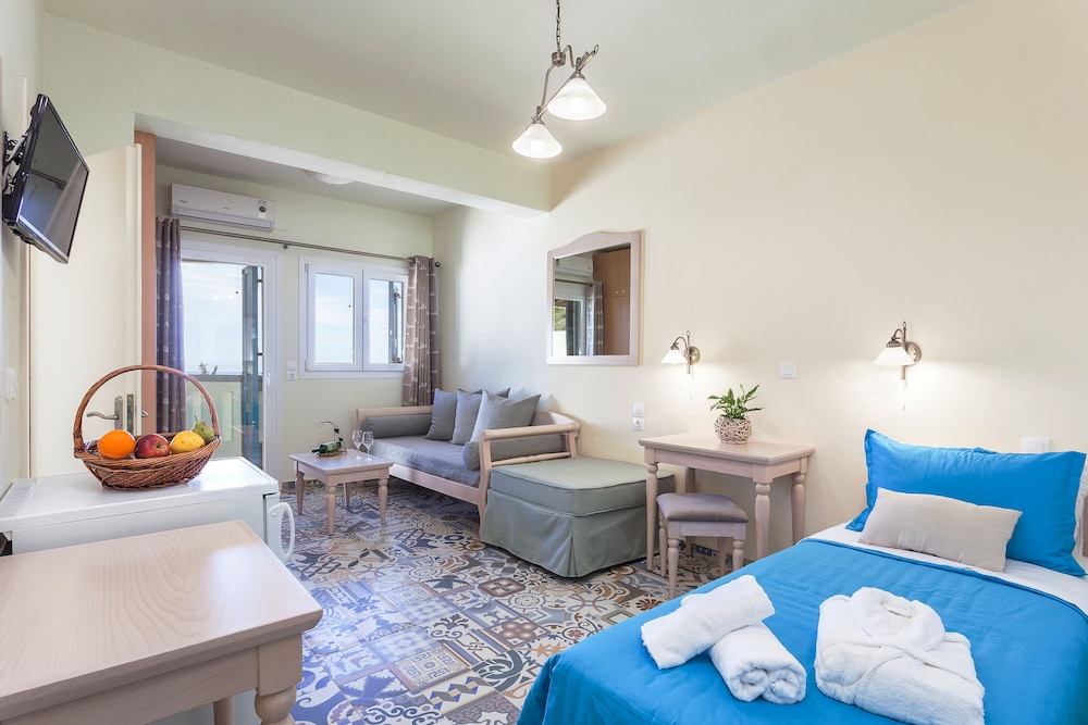 Stafylos Suites Boutique Hotel 17/50