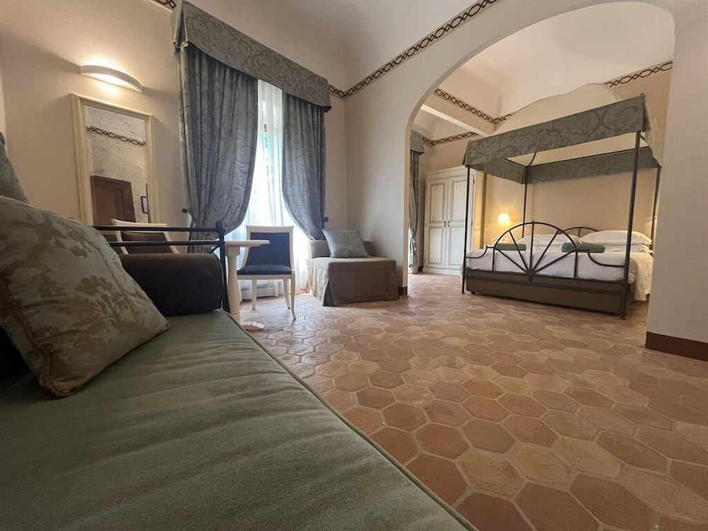 VIlla San Lucchese 39/56