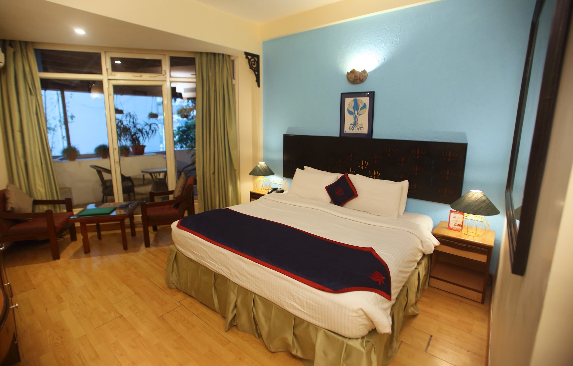 Deluxe, Queen Bed, Partial River View