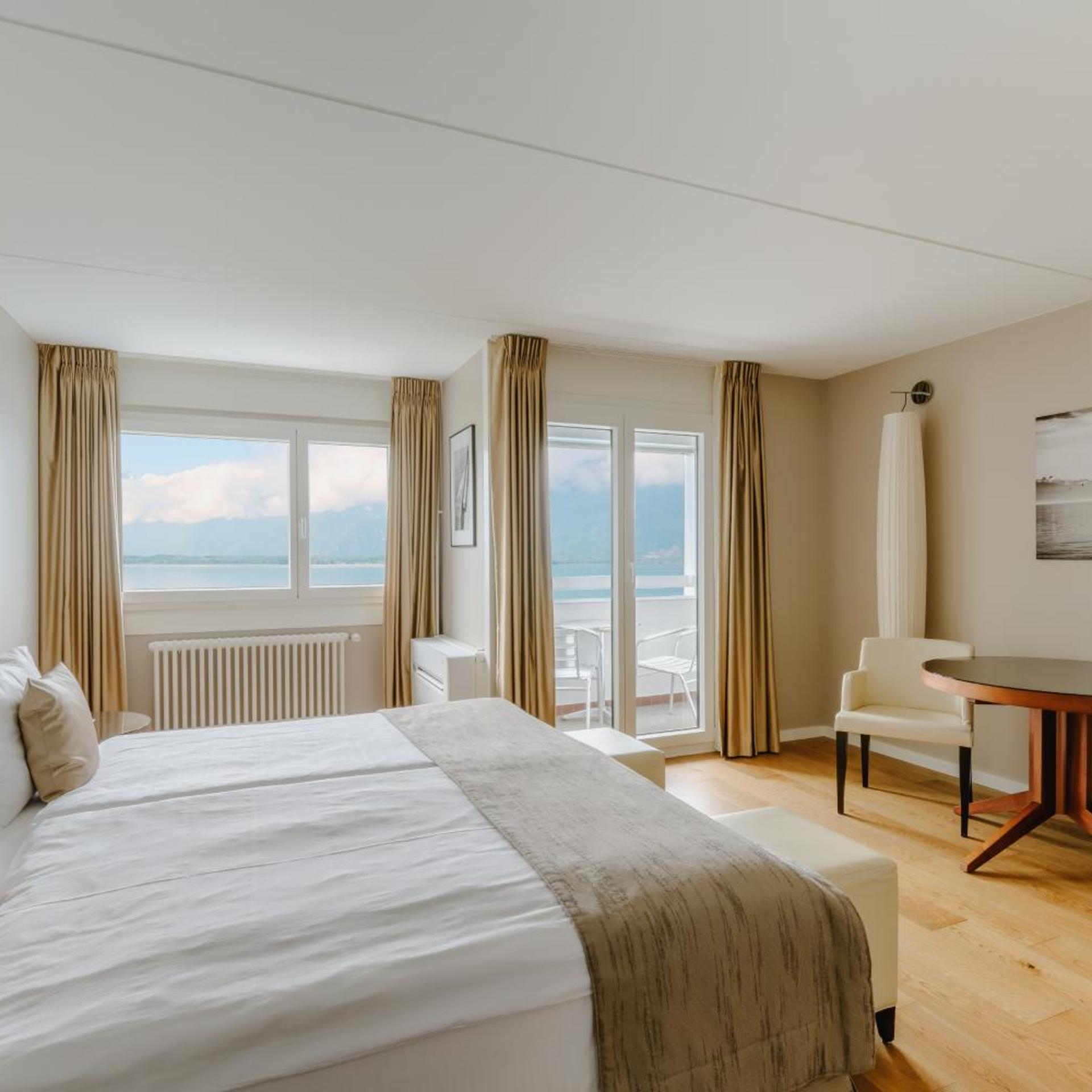 Mona, Suite, Lake View, Balcony