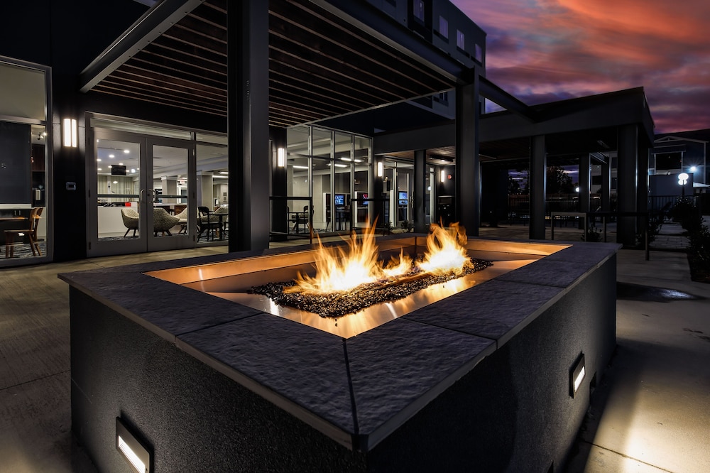 Courtyard by Marriott Pensacola West 30/44