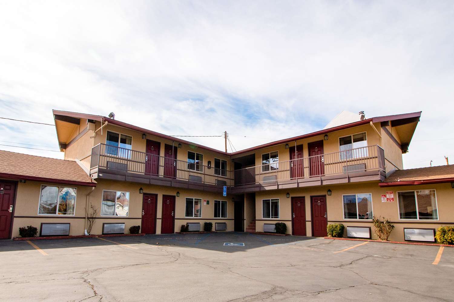 Quality Inn Bishop Near Mammoth 2/20