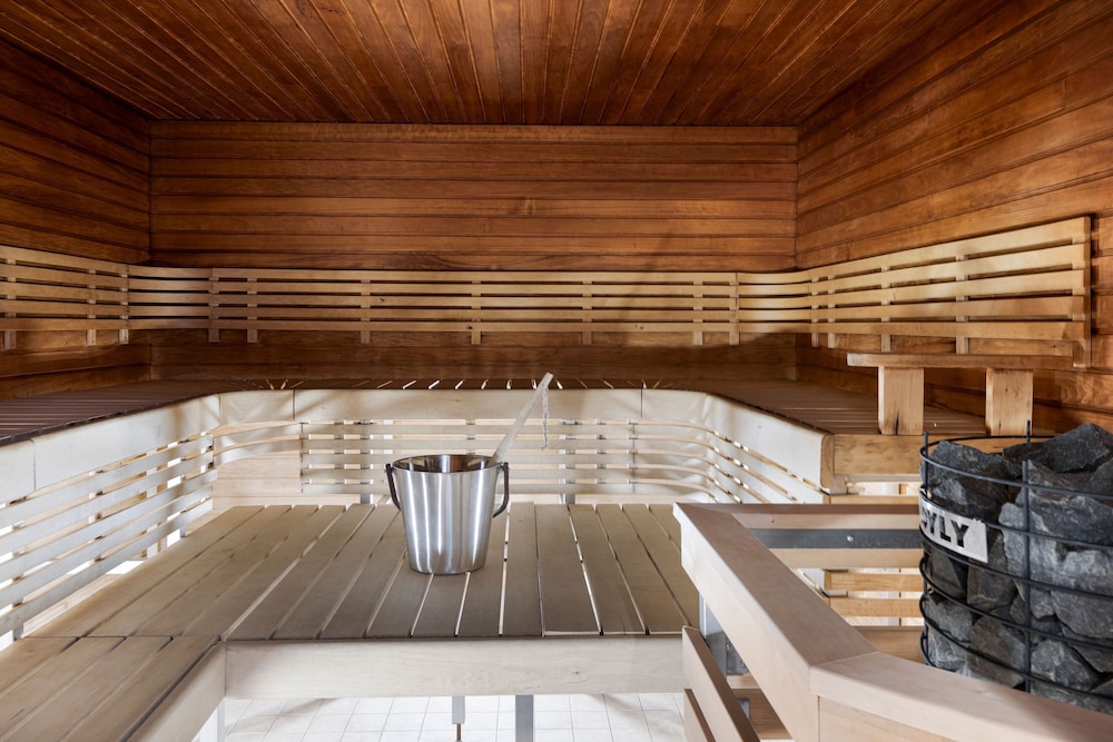 swimming pool spa