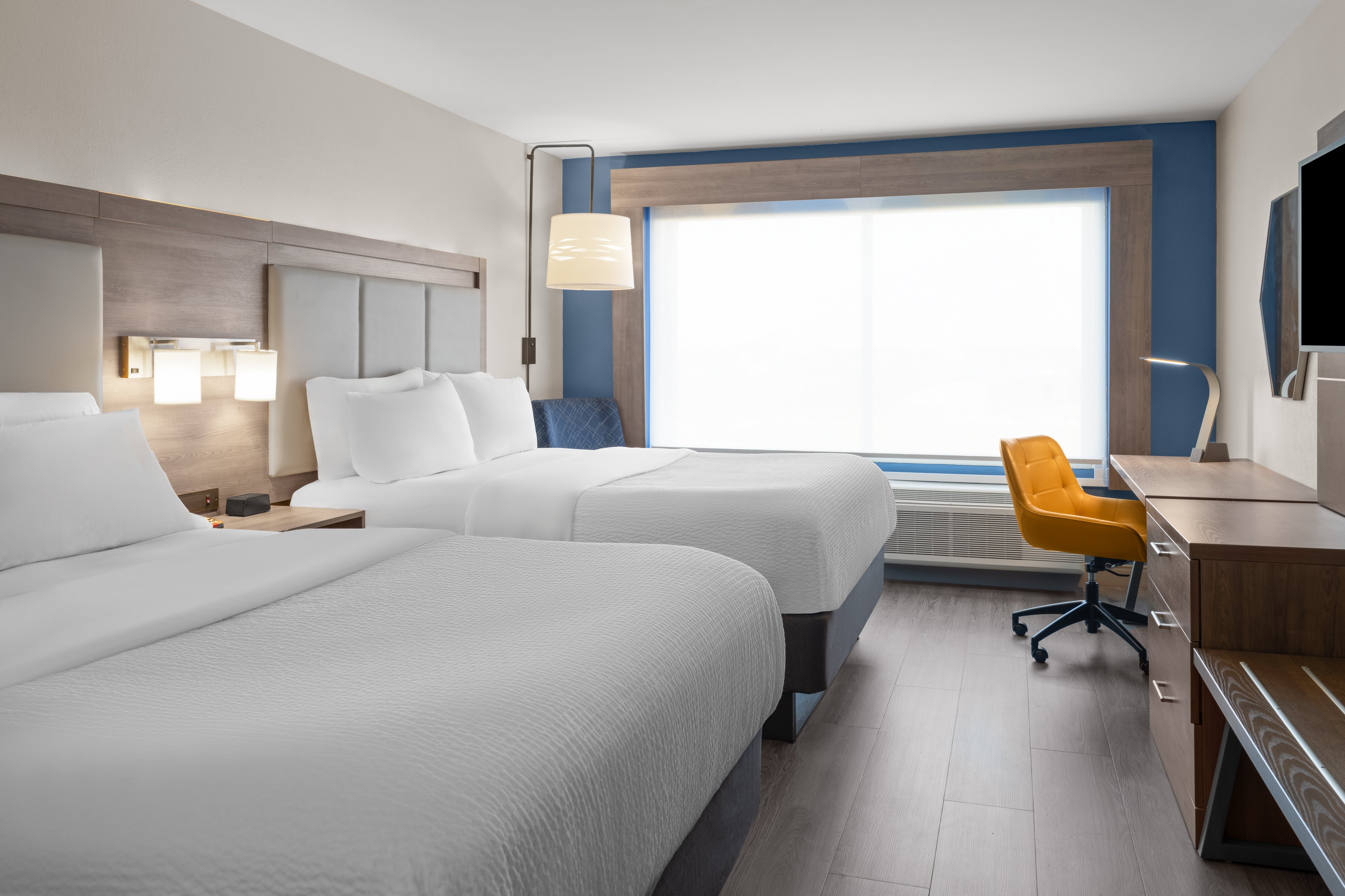 Holiday Inn Express and Suites Mt Sterling North 23/72