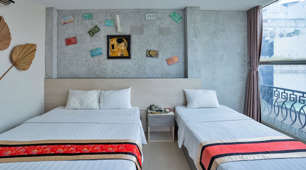 Meraki Hotel 12/68
