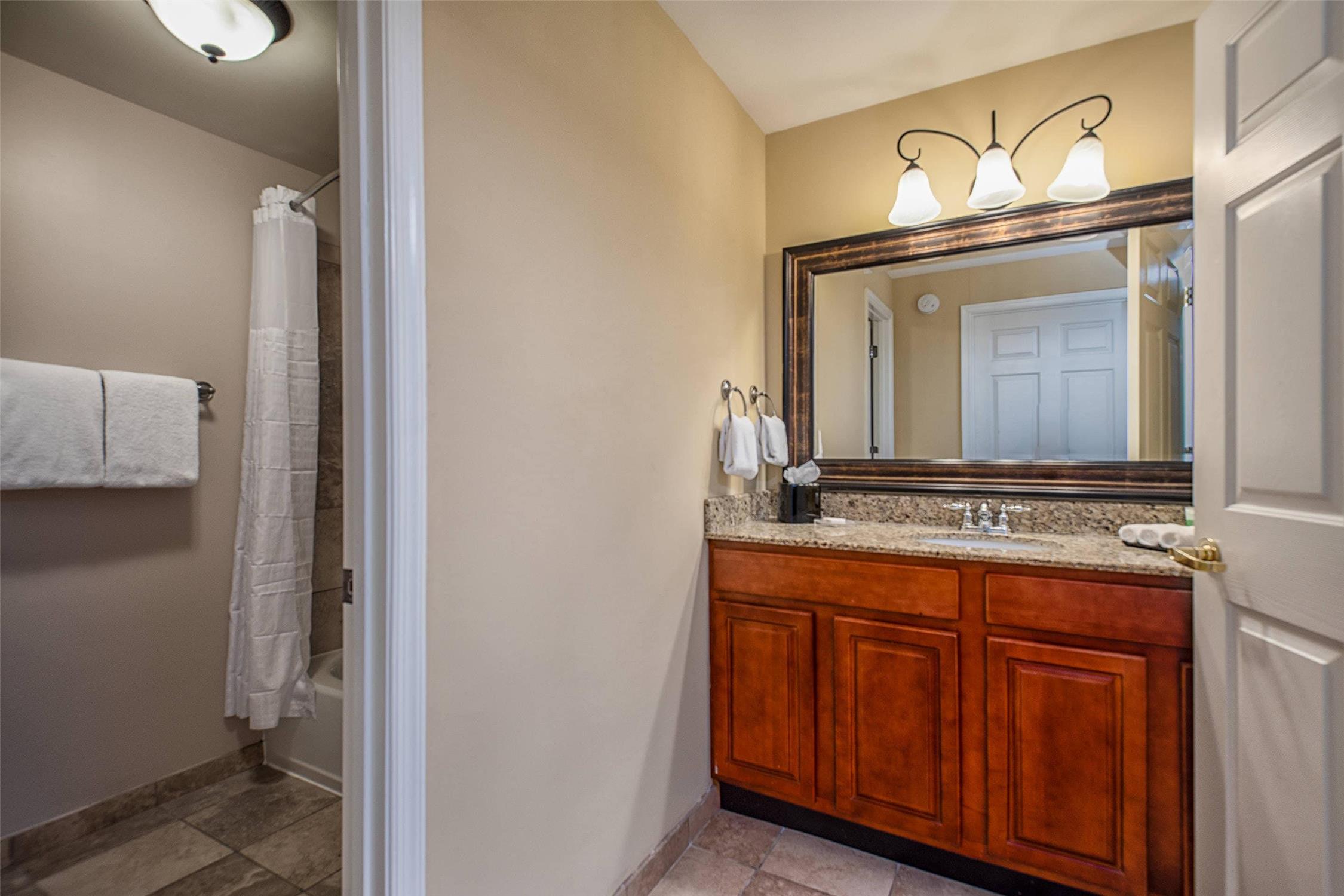 Clarion Collection Hotel Arlington Court Suites 26/28