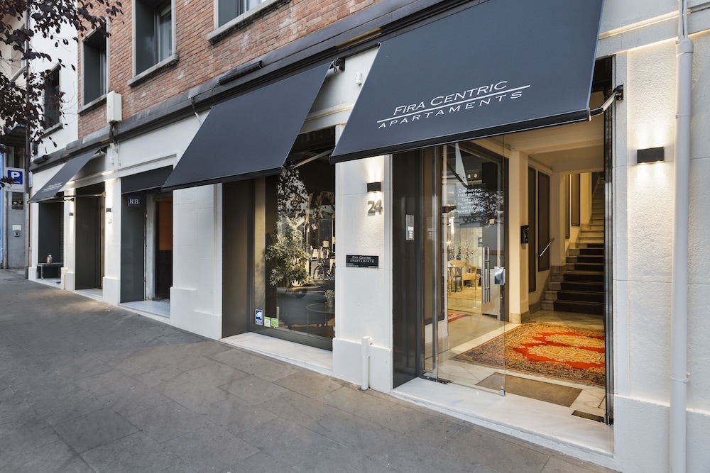 Fira Centric Apartments 2/72