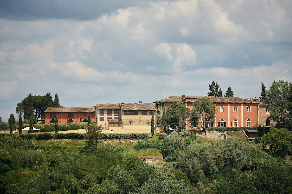 Borgo di Colleoli Resort in PALAIA