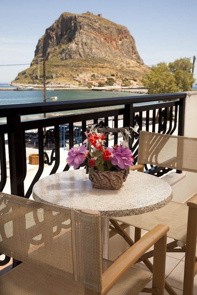 Filoxenia Hotel 32/50
