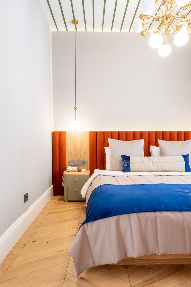 Design, King Bed, Garden View