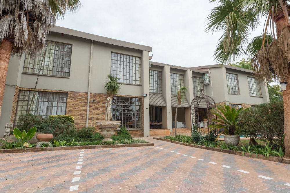 Sunset Manor Guest House 4/50