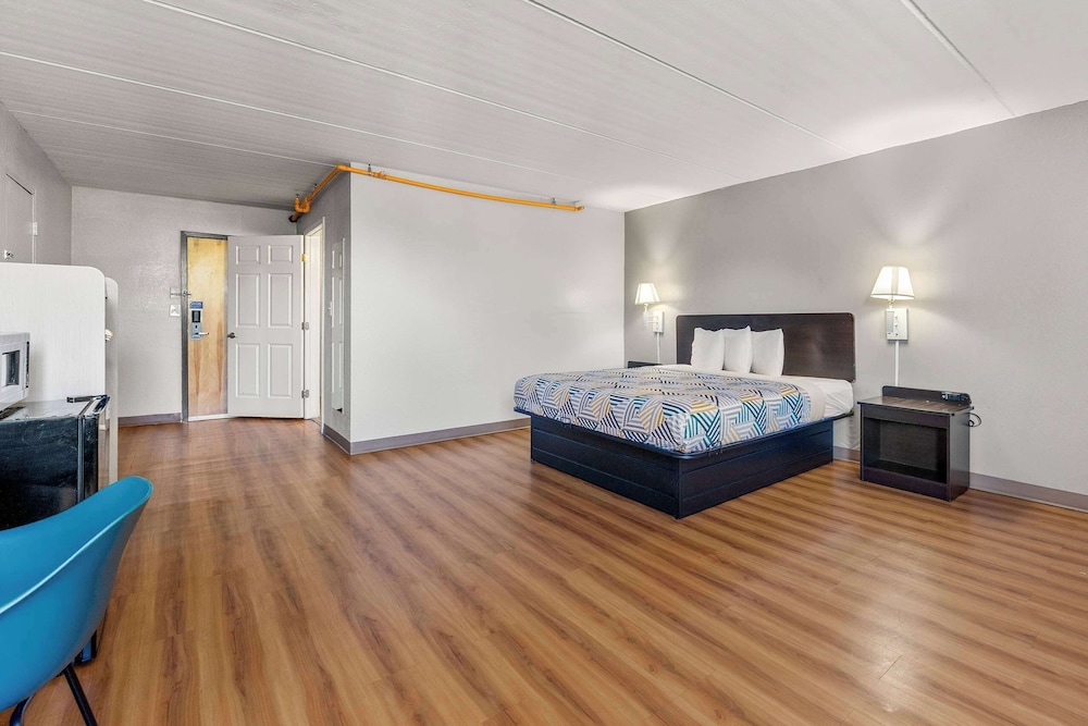 Motel6 Decatur, GA 35/55