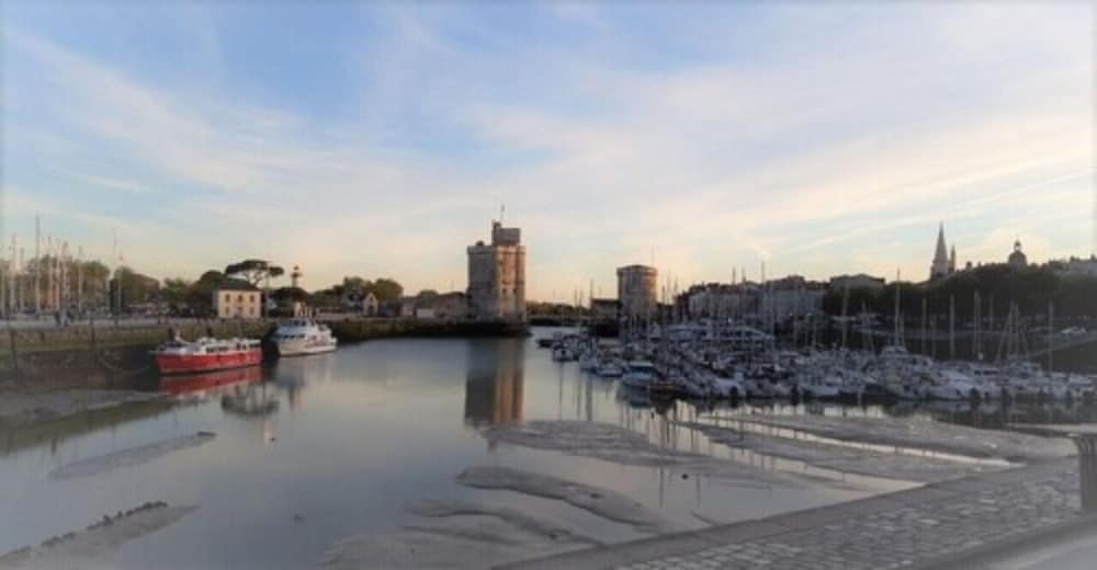 Hotel La Marine 35/45