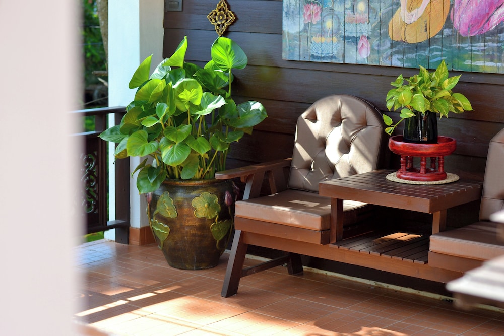 Thai Thai Sukhothai Resort 50/68