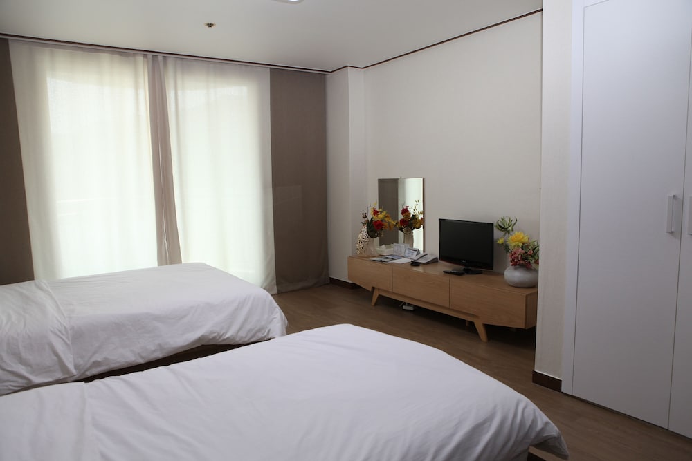 Ilsung Seorak Oncheo Condo and Resort 6/16