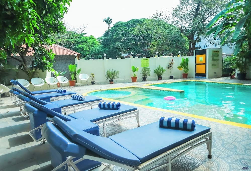 Hotel Citrus Prime 51/57