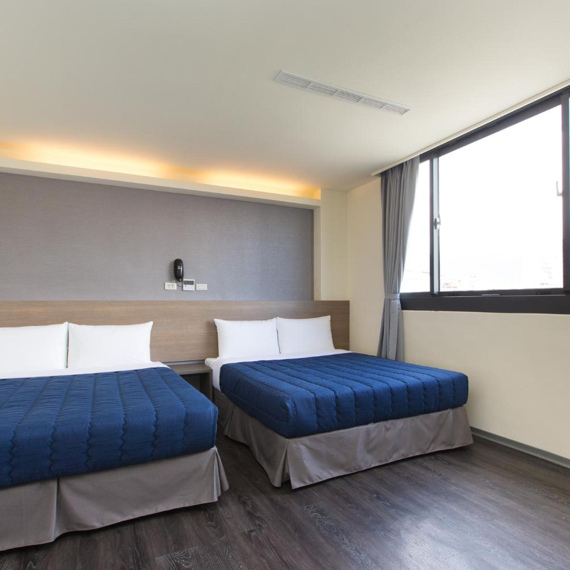Bulowan Hotel 10/53