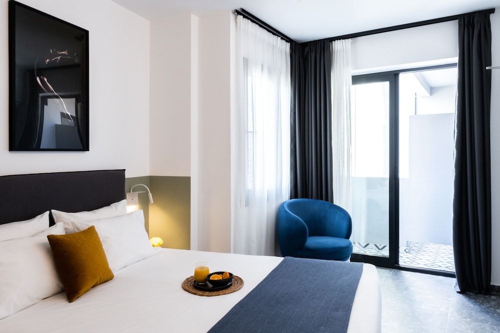 ROOM, DOUBLE BED, BALCONY