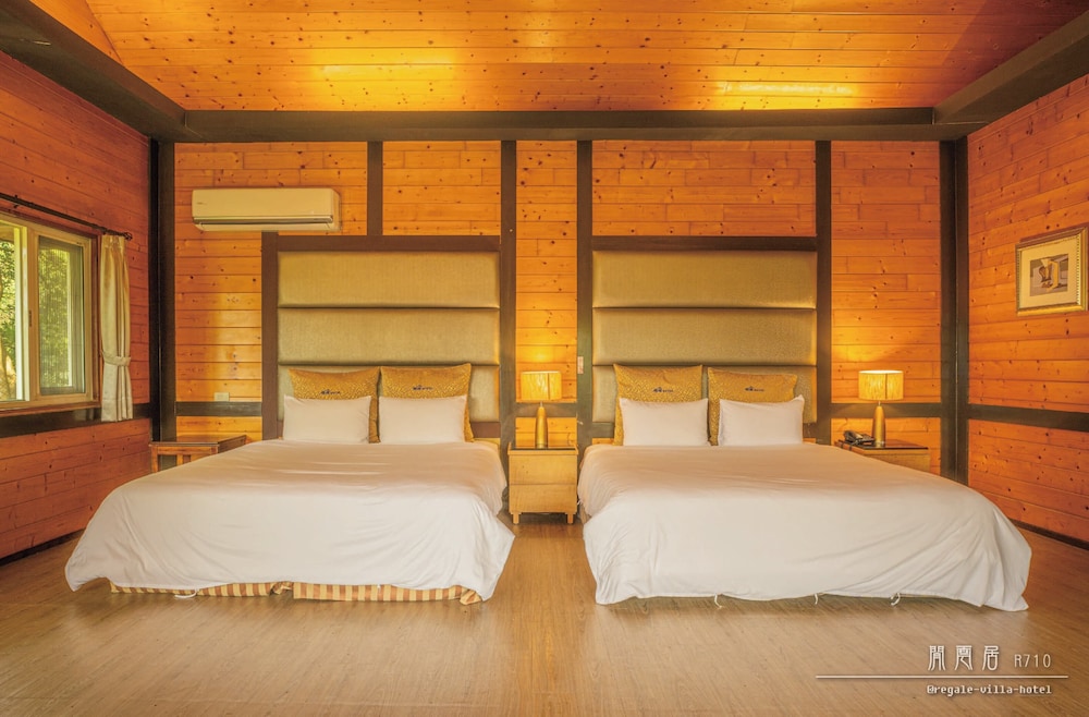 1 BEDROOM, GALLERY, CHALET, TERRACE