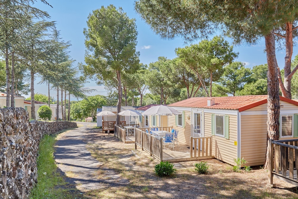 LA PINEDE 38/47