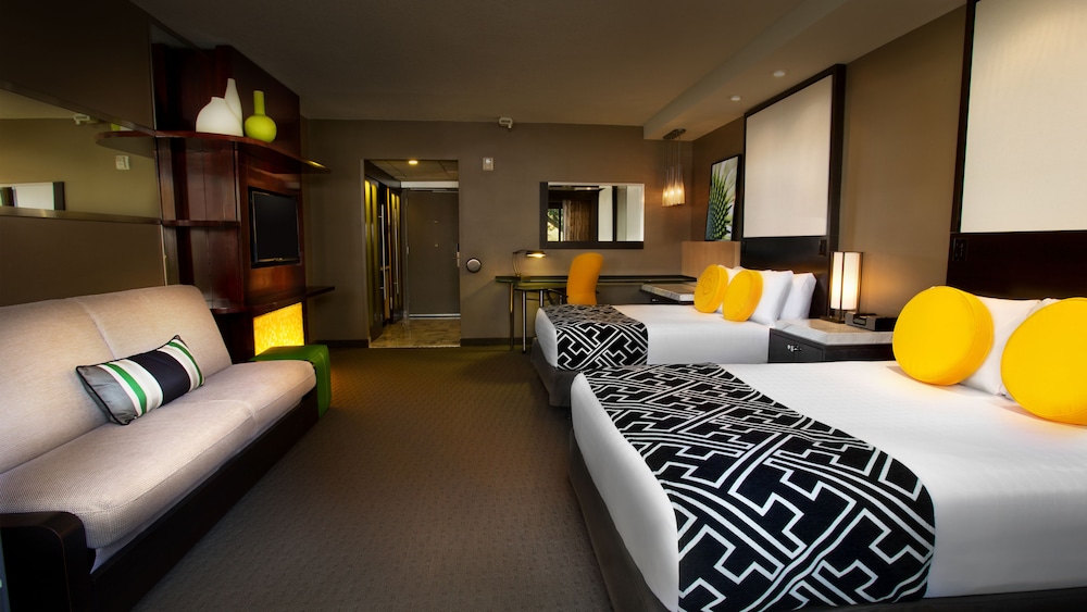 Disneys Contemporary Resort 29/50