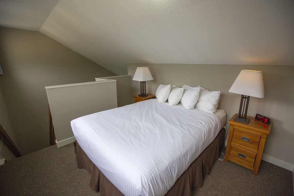 Panorama Vacation Retreat at Horsethief Lodge 15/70