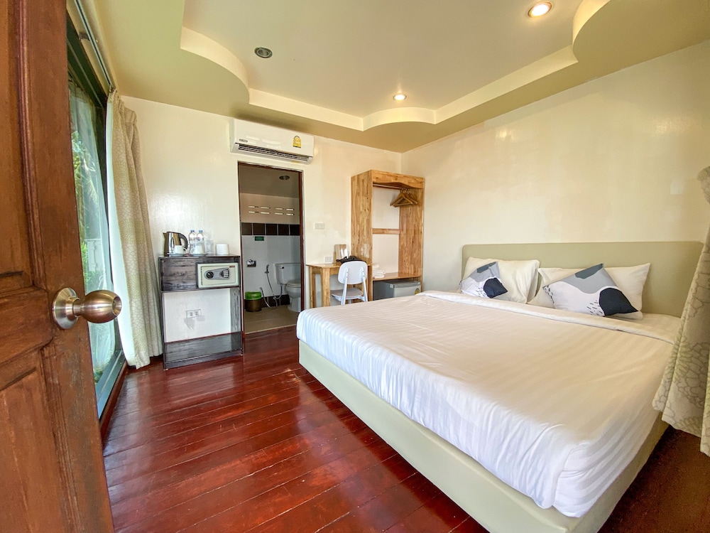 Morning Star Resort 11/50