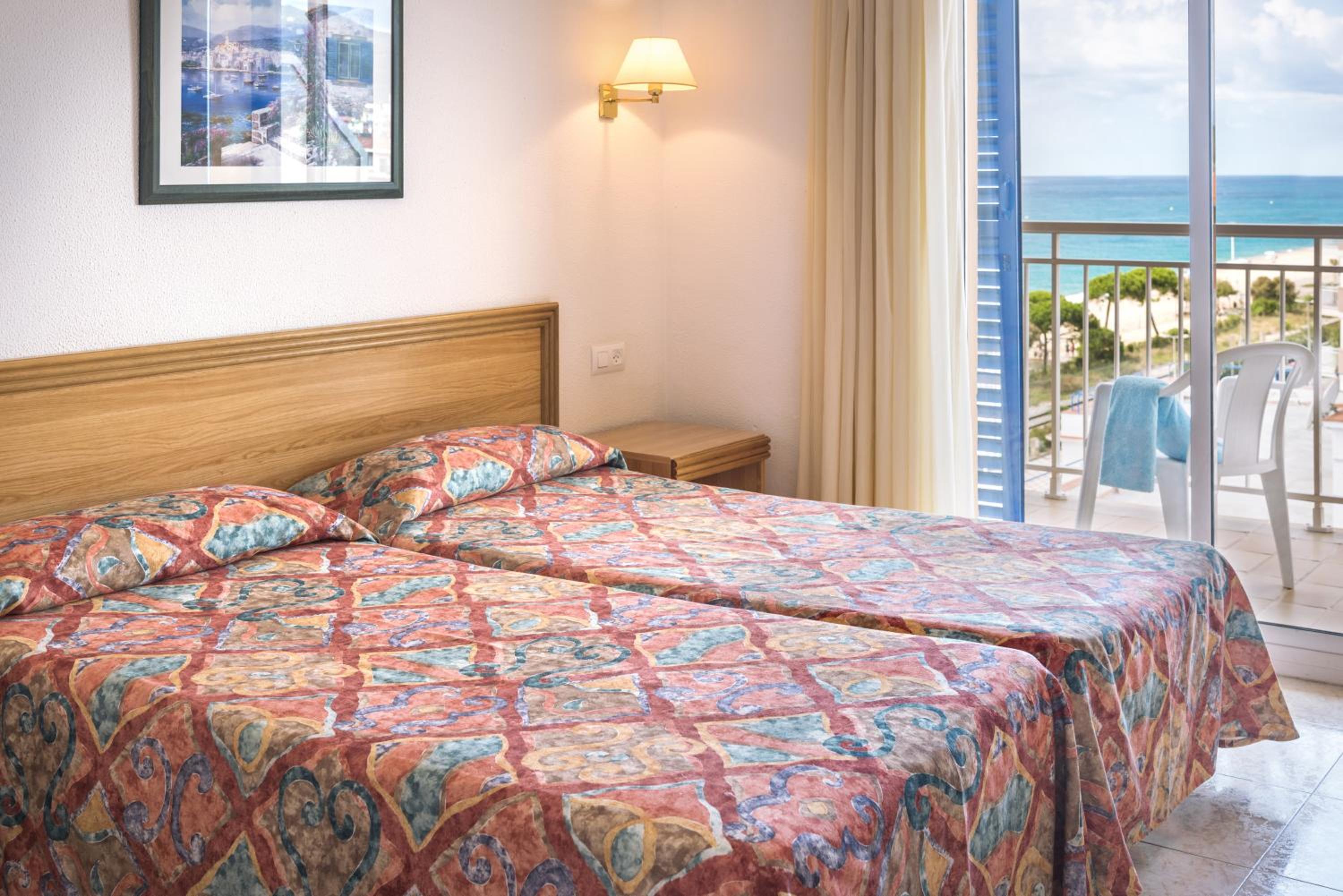 Room, Quadruple, Lateral Side Sea View