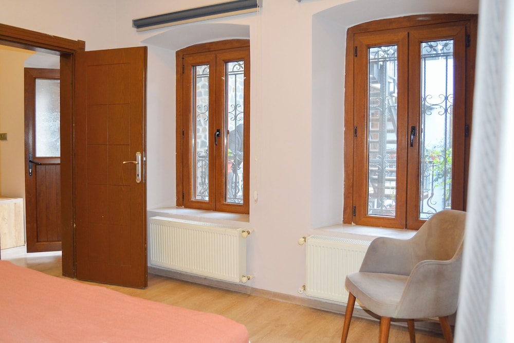 AKKAN LUXURY HOTEL 84/84