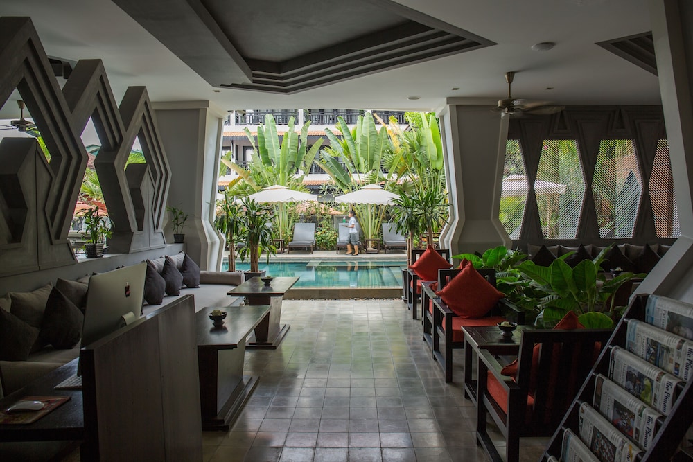 CENTRAL SUITE RESIDENCE 54/76