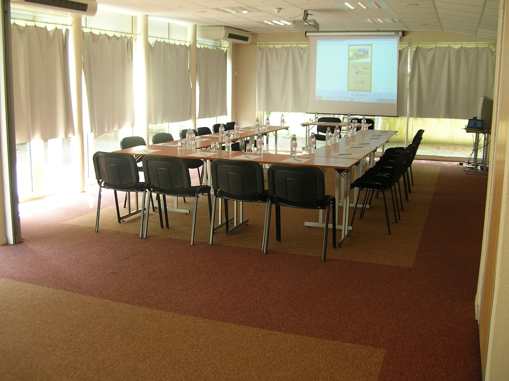 Citotel Le Saint Aubin 24/33