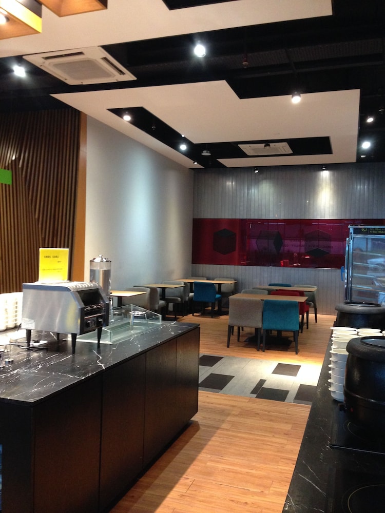 FEECO HOTEL KUALA LUMPUR 42/51