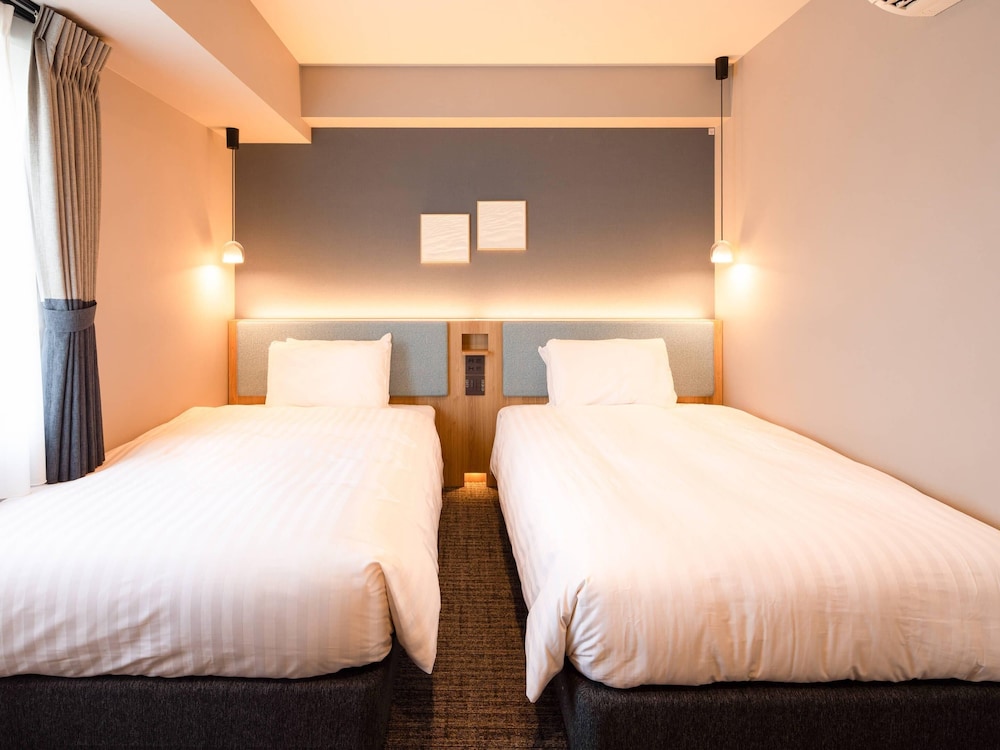 STANDARD, TWIN BEDS