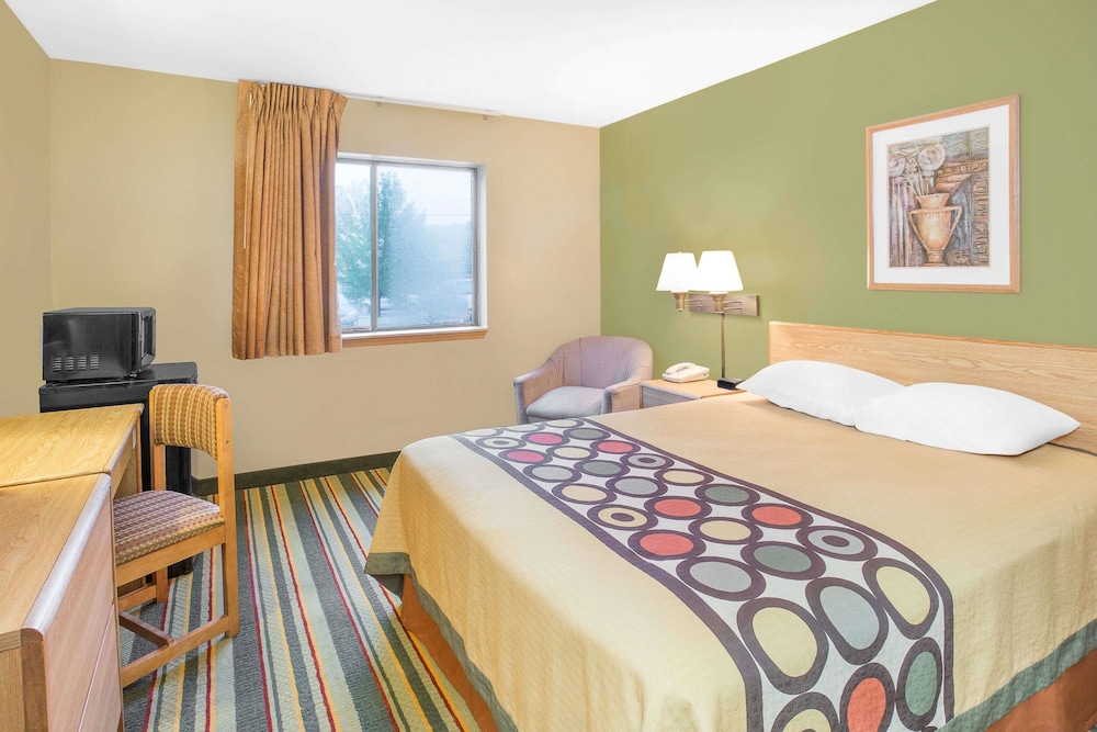 Room, Queen Bed, Accessible