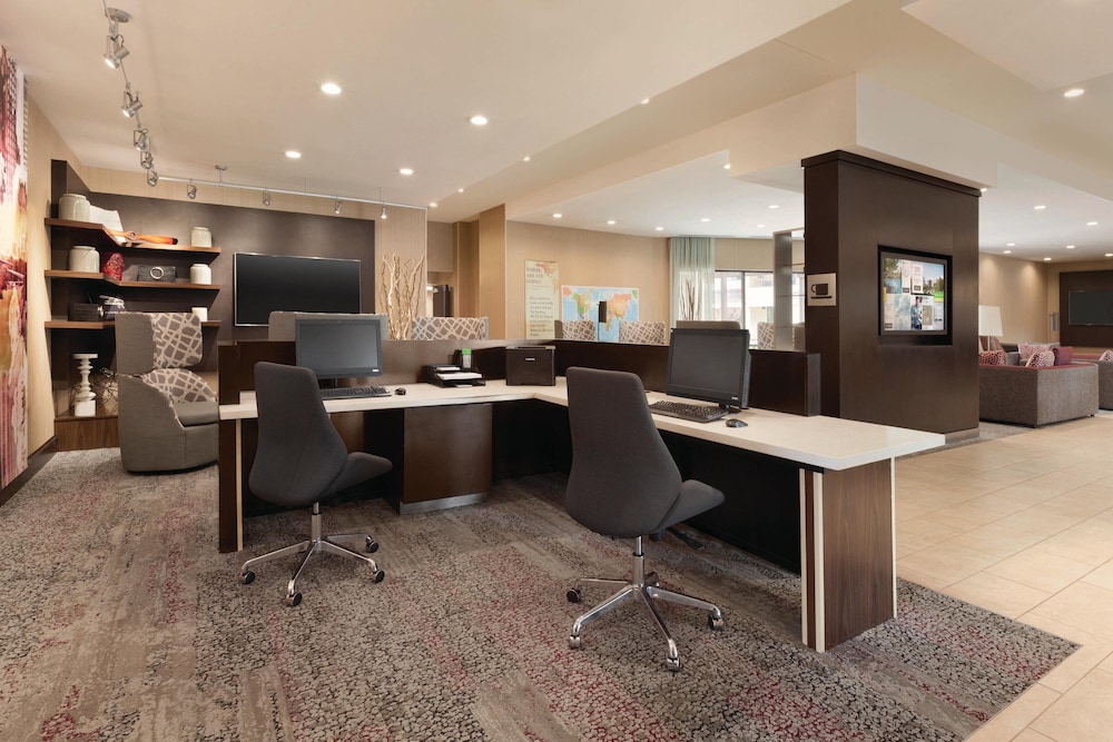 Courtyard by Marriott Charlotte Airport North 39/39