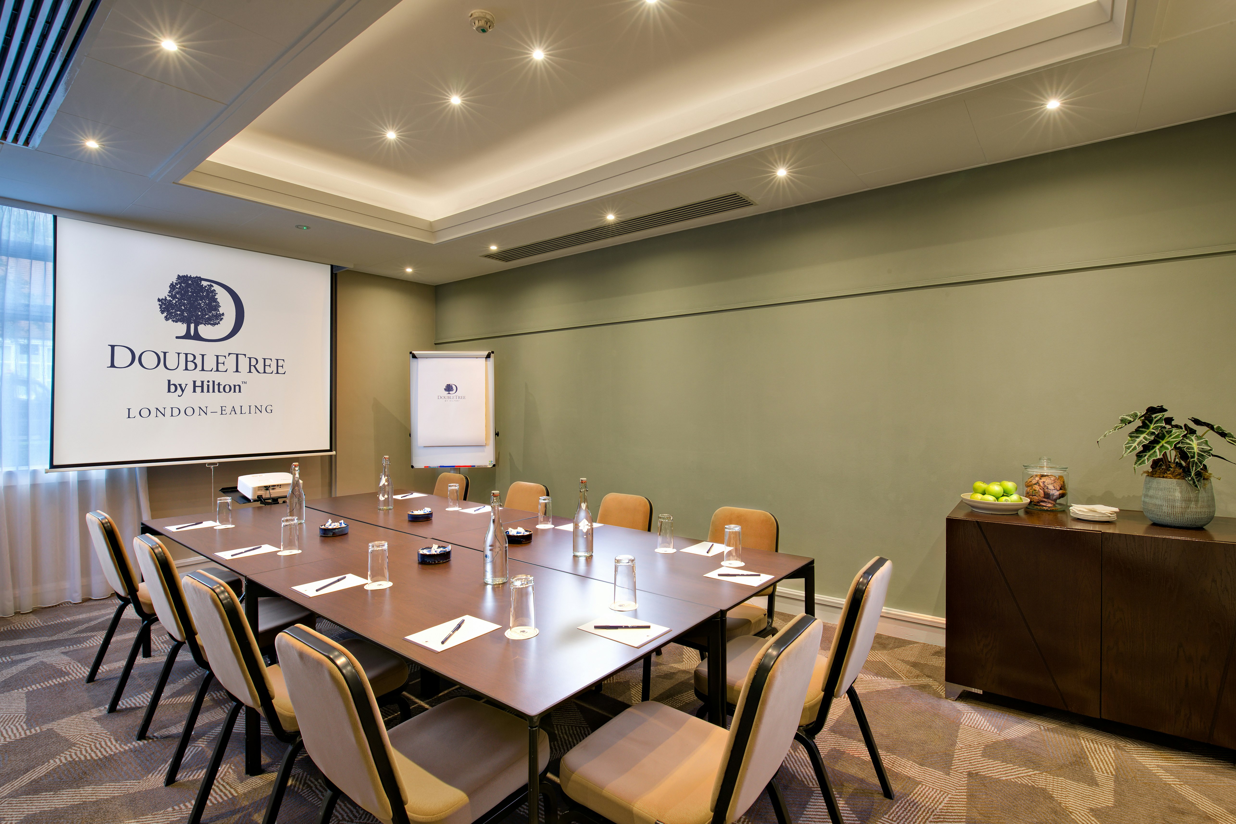 Doubletree By Hilton London Ealing Hotel 42/56