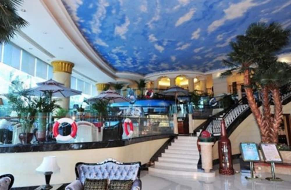 Royal Marina Plaza 53/60