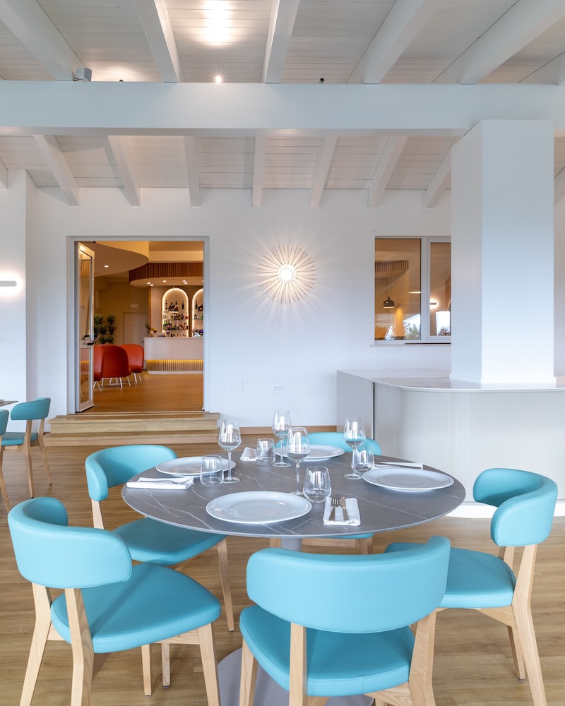 Lu Hotel Porto Pino 37/48