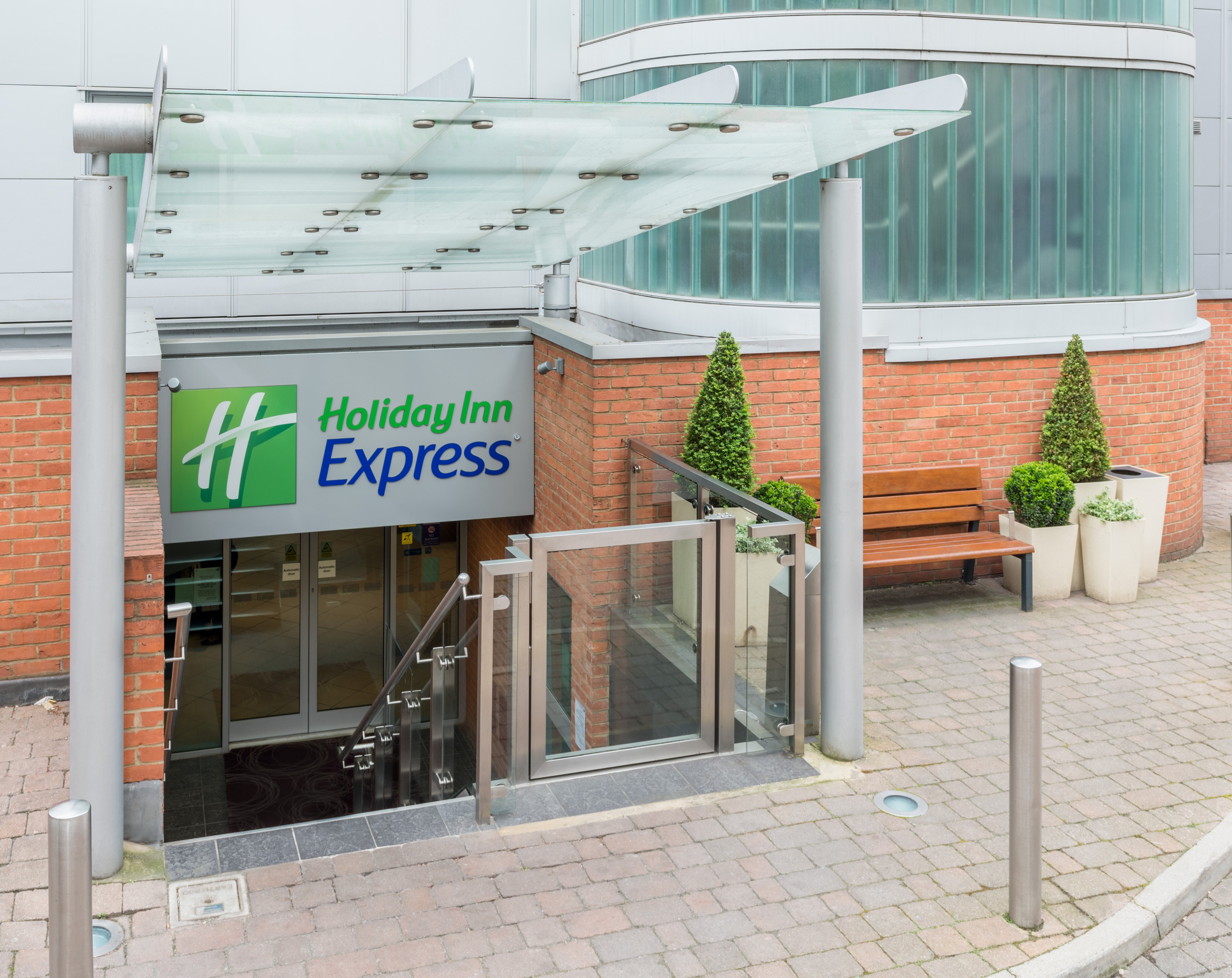Holiday Inn Express London - Swiss Cottage 7/28