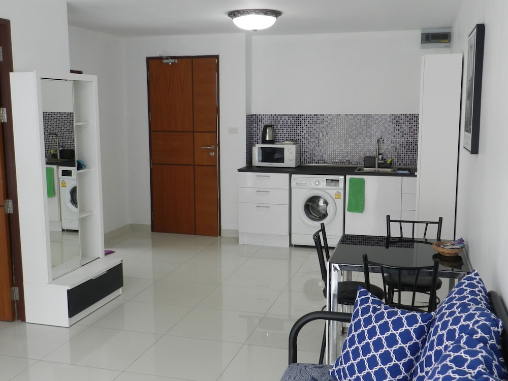 Apartments Alex Group Neocondo Pattaya 74/100