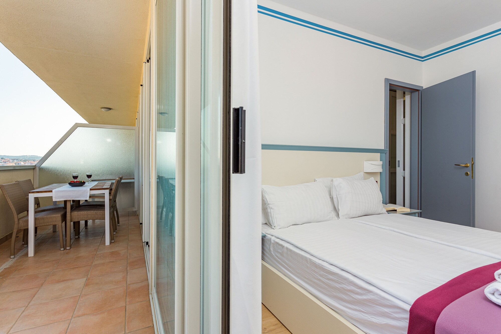 2 BEDROOMS, SUPERIOR, APARTMENT, BALCONY