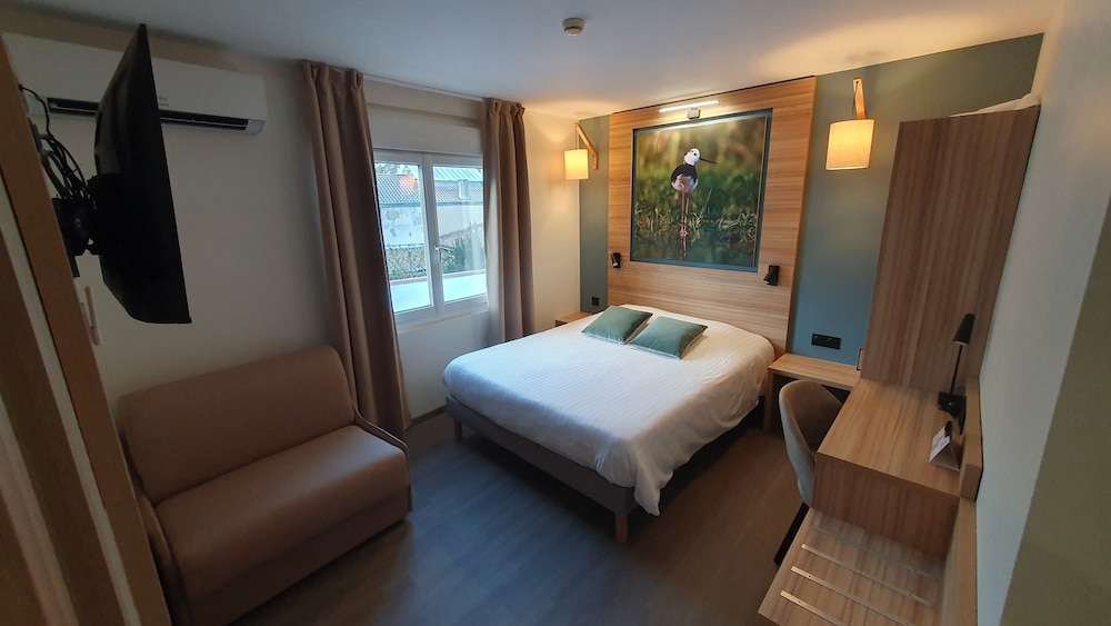 Logis Hotel Les Pasteliers 8/36