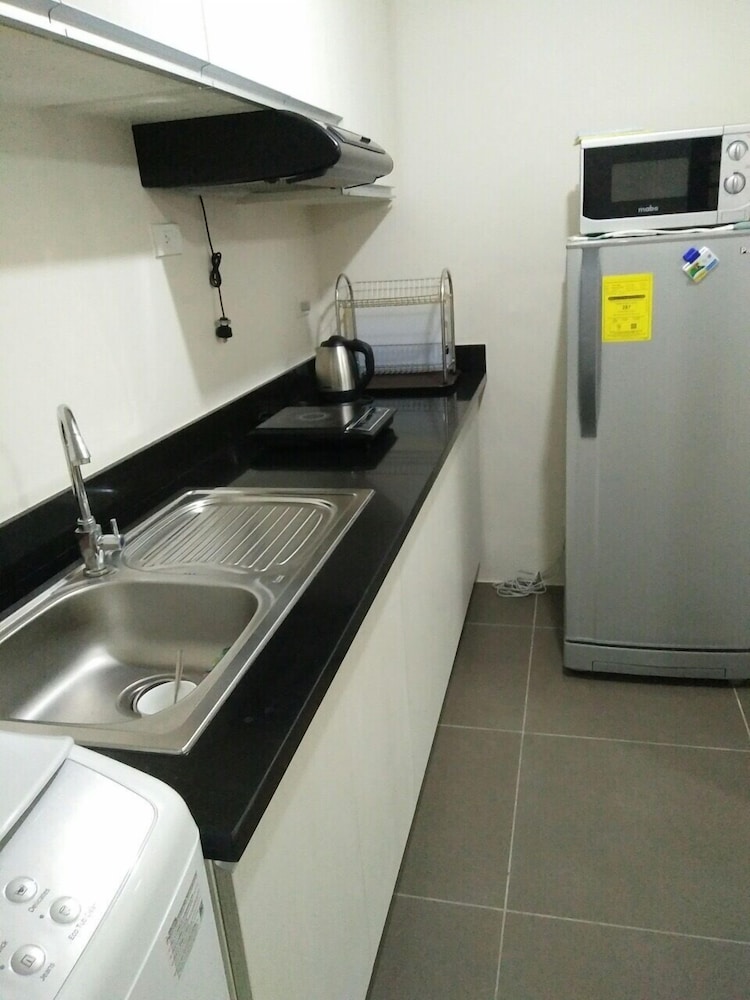 N And N Condominium Resort 18/18