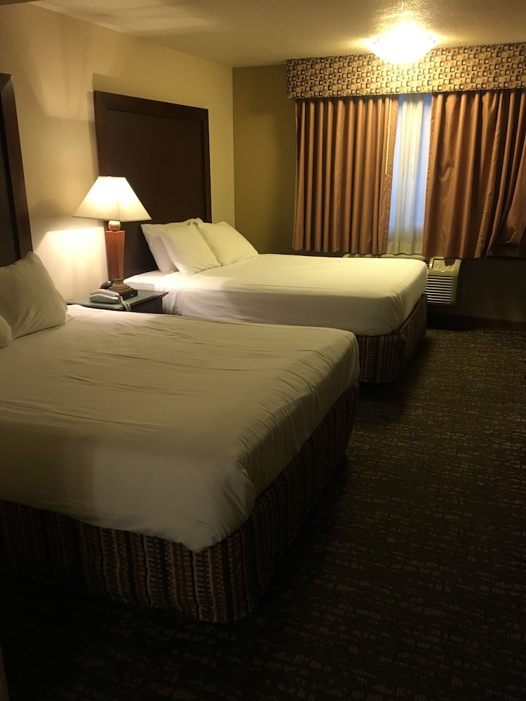 District Hotel 25/50